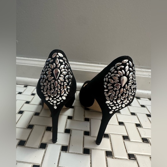 Badgley Mischka Black Peep Toe Heels - Picture 2 of 5